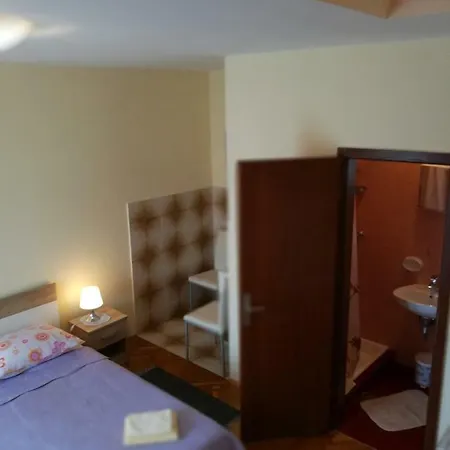 Grubica Gostinjska kuća *